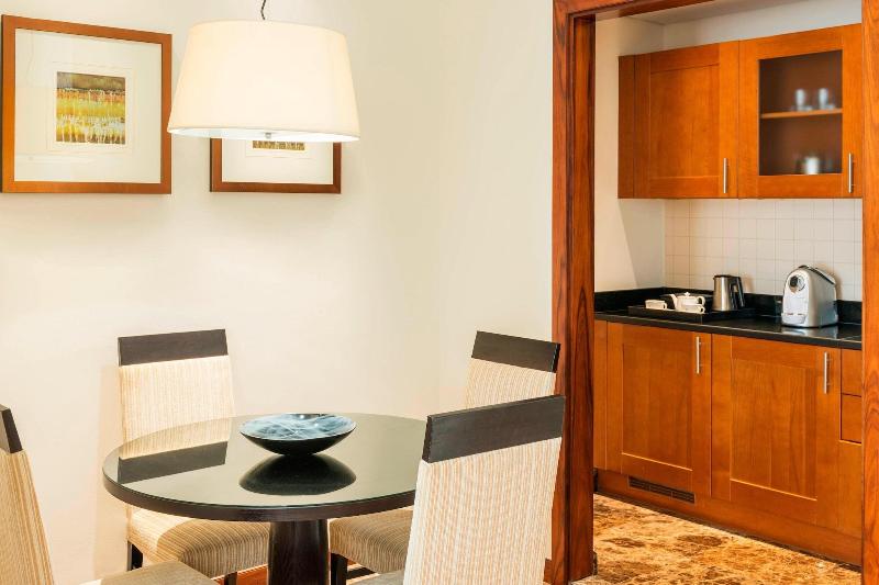 Люкс Deluxe Кровать Кинг, Grosvenor House, A Luxury Collection Hotel, Dubai