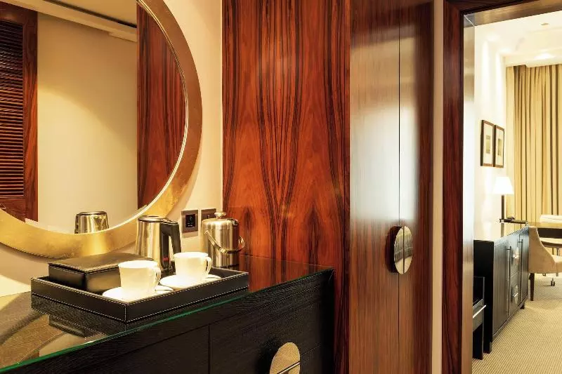 キングサイズベッドのデラックスルーム, Grosvenor House, A Luxury Collection Hotel, Dubai