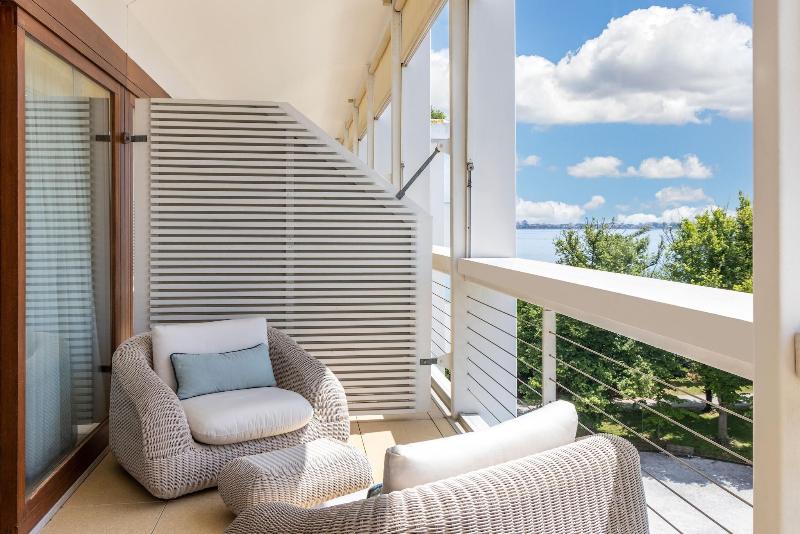 带大床的豪华间, Grosvenor House, A Luxury Collection Hotel, Dubai