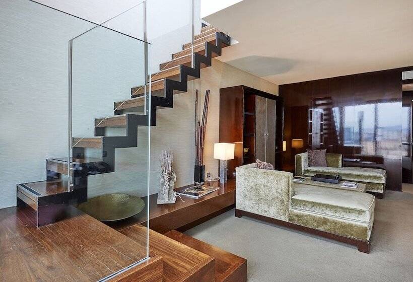 اتاق استاندارد, Hyatt Regency Barcelona Tower