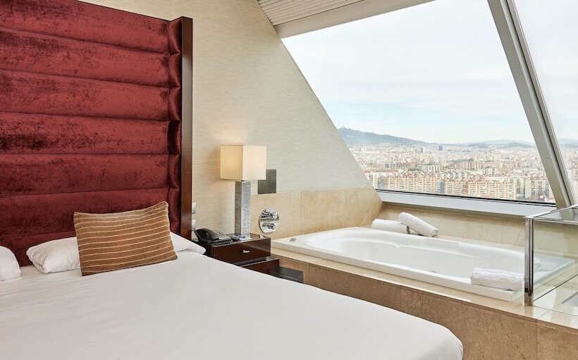 Номер Стандарт, Hyatt Regency Barcelona Tower