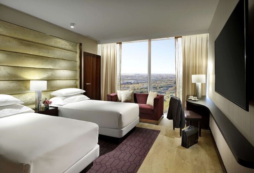 اتاق لوکس خانوادگی, Hyatt Regency Barcelona Tower