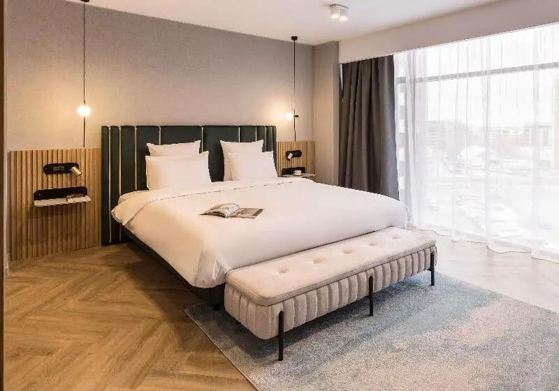 سوئیت جونیور با تخت بزرگ, Mercure Sofia City