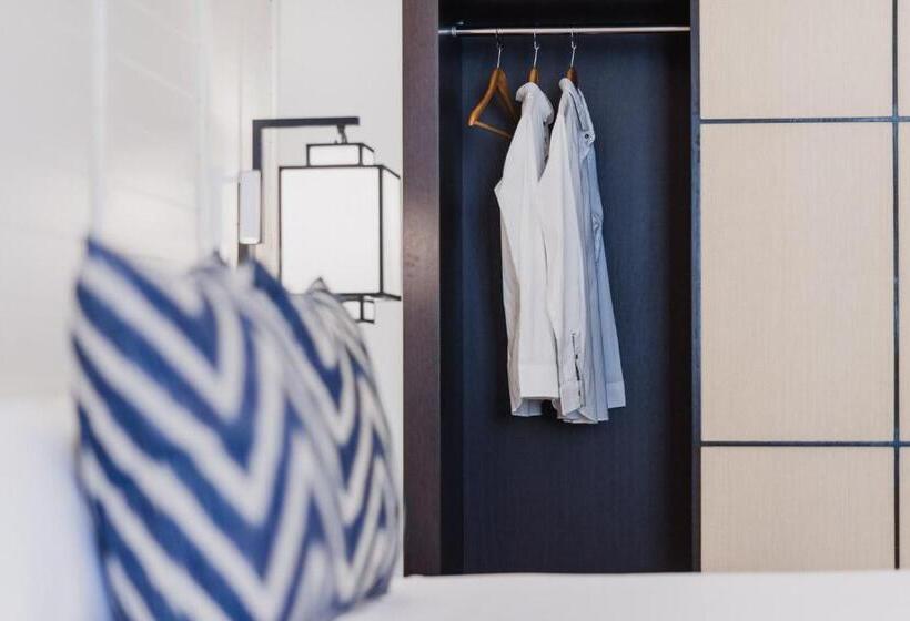 اتاق استاندارد, Molina Lario