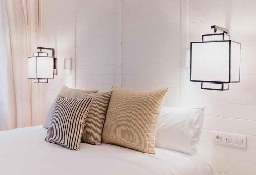 سوییت جونیور, Molina Lario