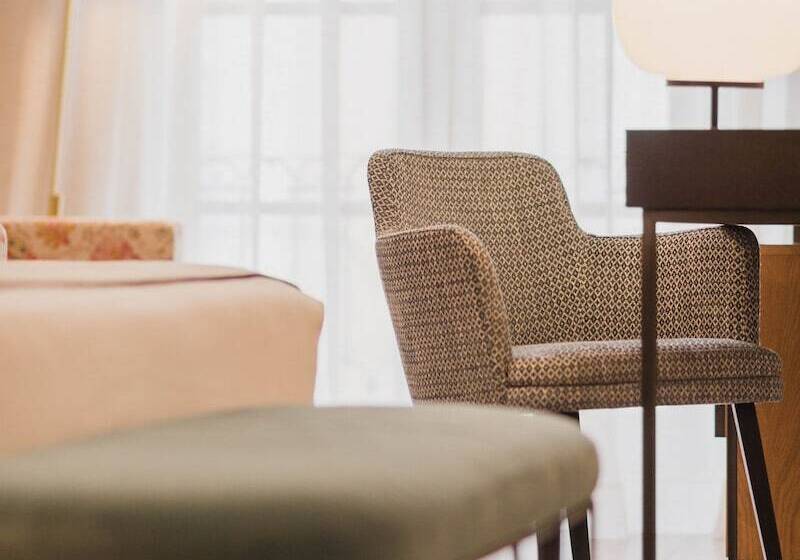 اتاق سوپریور, Molina Lario