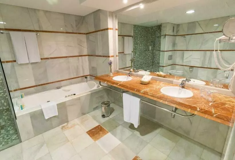 سوییت خانوادگی, R2 Hotel Pajara Beach