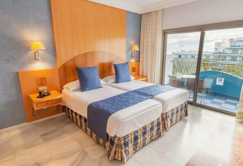 חדר בסיסי לשלושה, R2 Hotel Pajara Beach