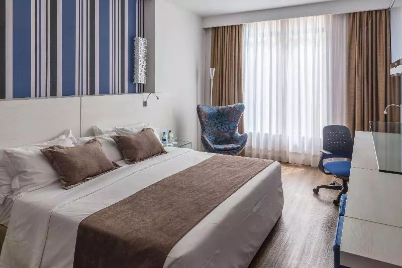 اتاق کلاس بیزنس, Radisson Hotel Curitiba