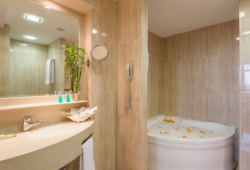 اتاق خانوادگی, Vp Metropolitano