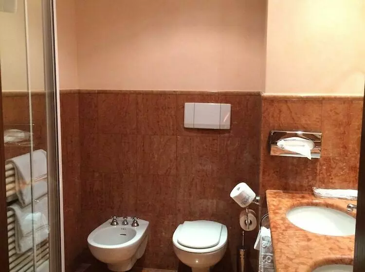 スタンダードルーム, Albergo Le Due Corti