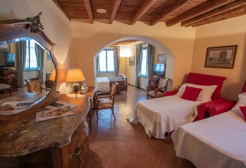 スタンダード４人部屋, Albergo Le Due Corti