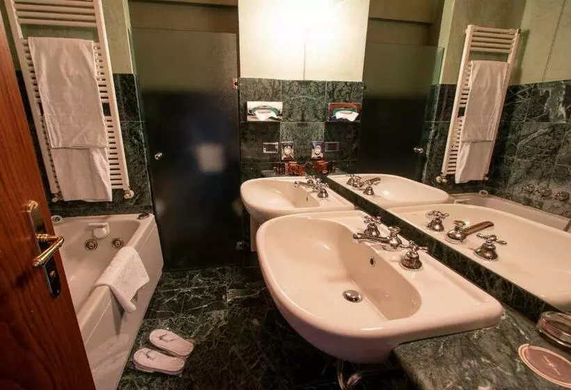 スタンダード４人部屋, Albergo Le Due Corti
