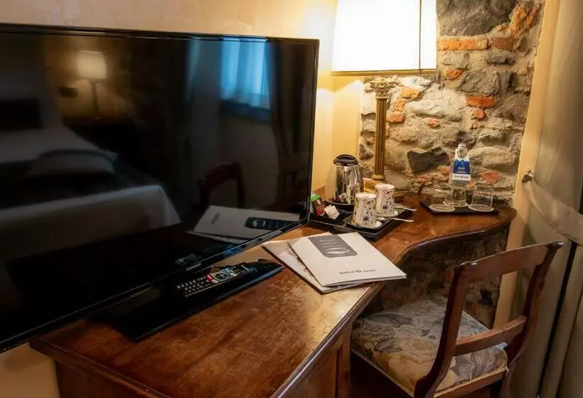 スタンダードトリプルルーム, Albergo Le Due Corti