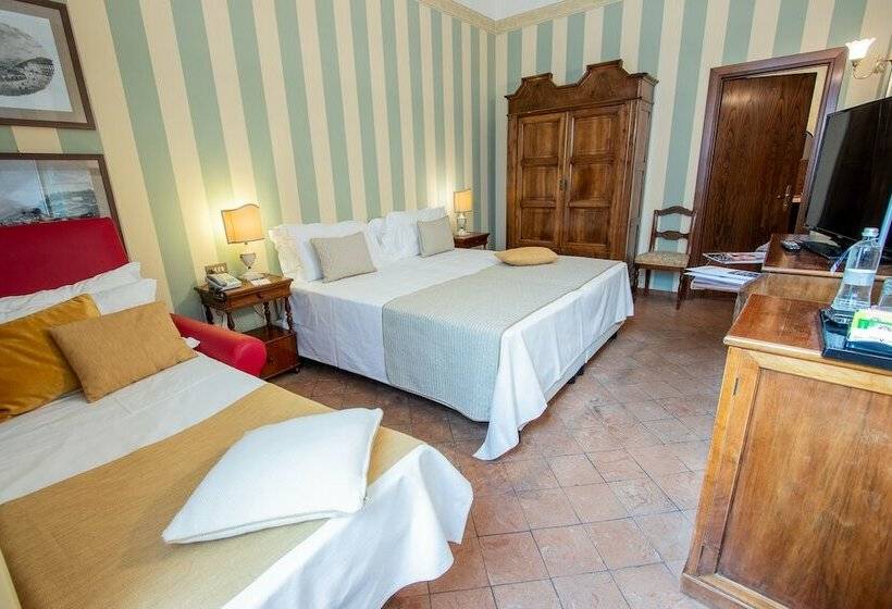 标准三人间, Albergo Le Due Corti