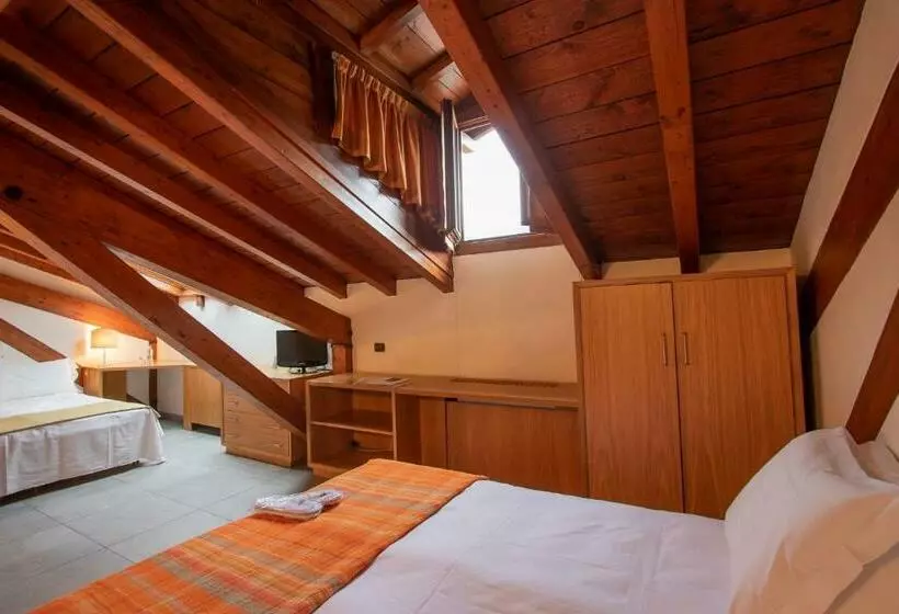 エコノミールーム, Albergo Le Due Corti