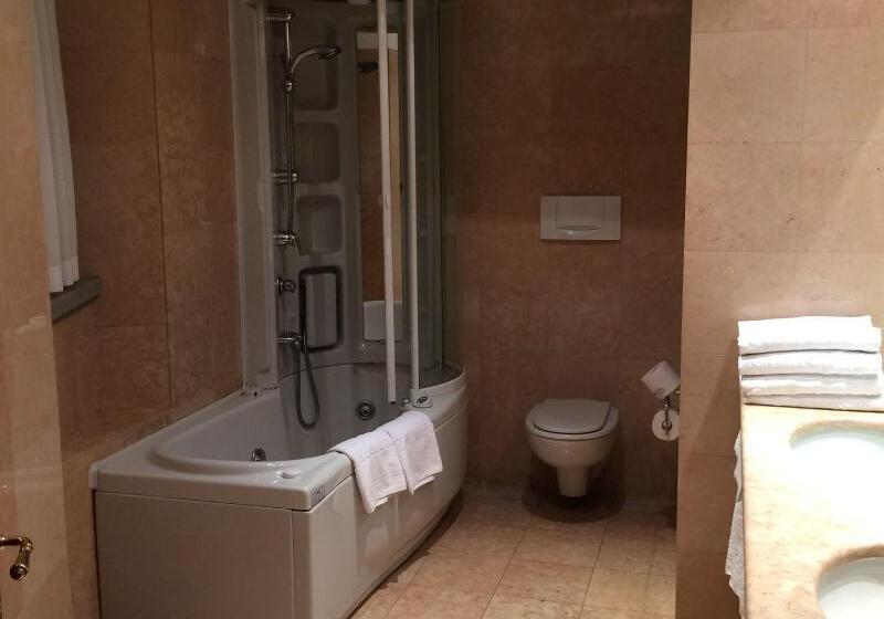 标准间, Albergo Le Due Corti