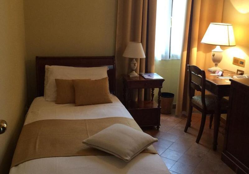 标准单人间, Albergo Le Due Corti