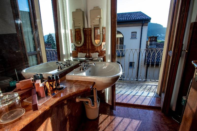 高级大房间, Albergo Le Due Corti