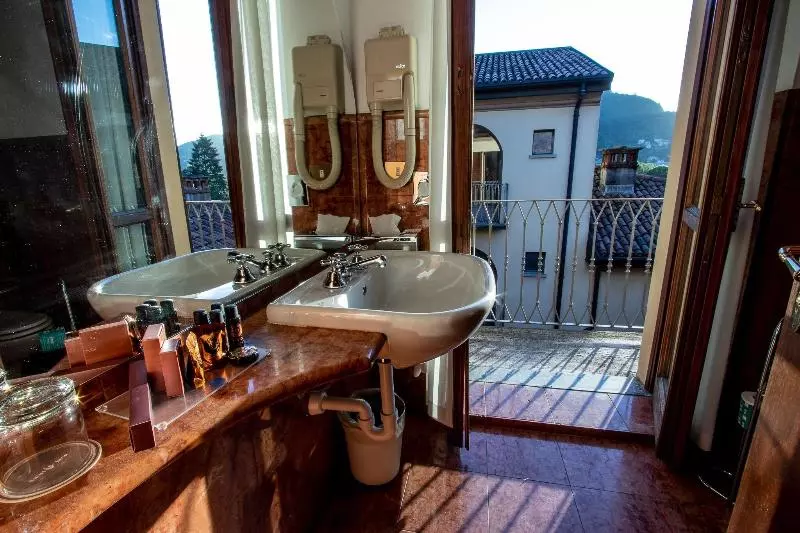 スーペリアールーム, Albergo Le Due Corti