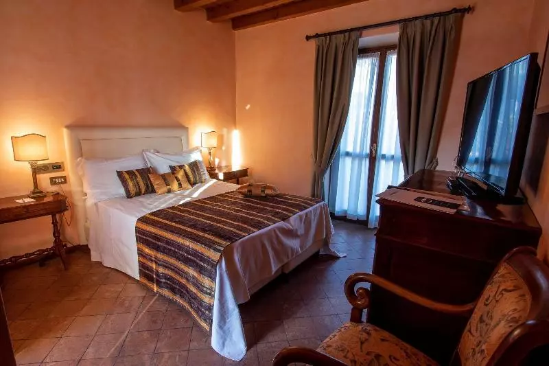 スーペリアールーム, Albergo Le Due Corti