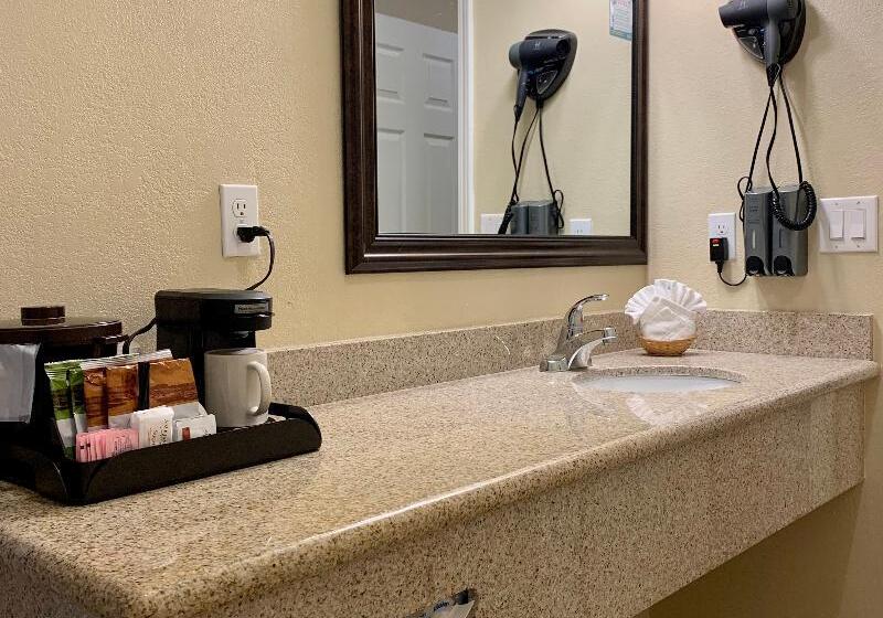 经济房, Albergo Le Due Corti