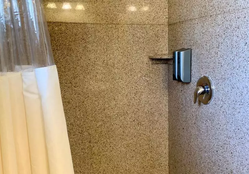 エコノミールーム, Albergo Le Due Corti