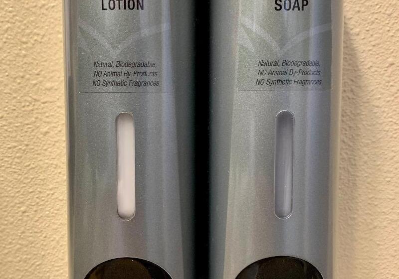 经济房, Albergo Le Due Corti