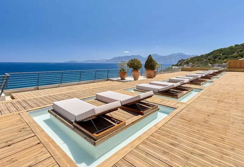 オーシャンビューのプレミアムルーム。, Blue Marine Resort And Spa