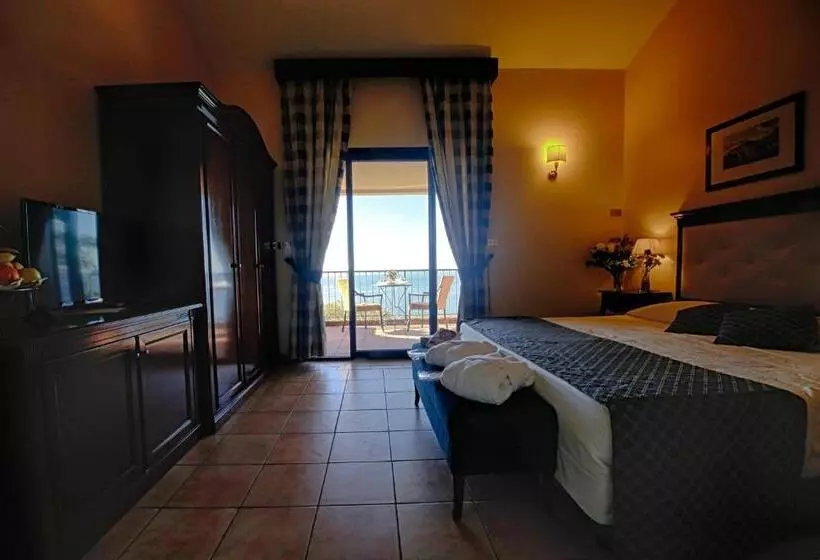 Superior-huone Merinäkymä, Capo Dei Greci Taormina Coast Resort Hotel & Spa