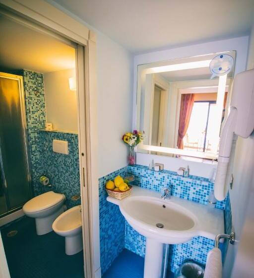 חדר דלוקס נוף לים, Capo Dei Greci Taormina Coast Resort Hotel & Spa