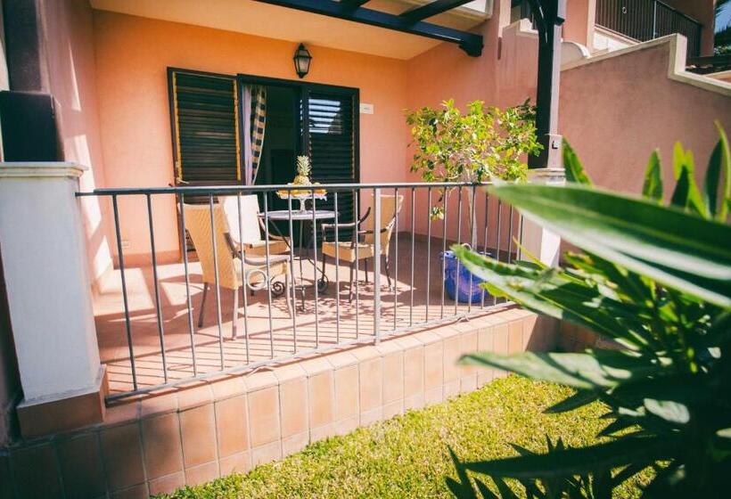 סוויטת ג'וניור, Capo Dei Greci Taormina Coast Resort Hotel & Spa