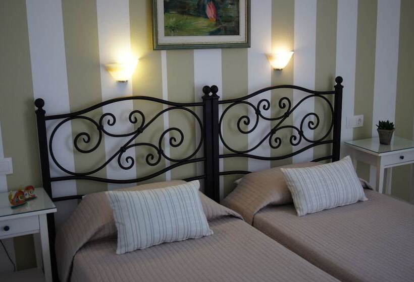 Номер Superior, Cyclades