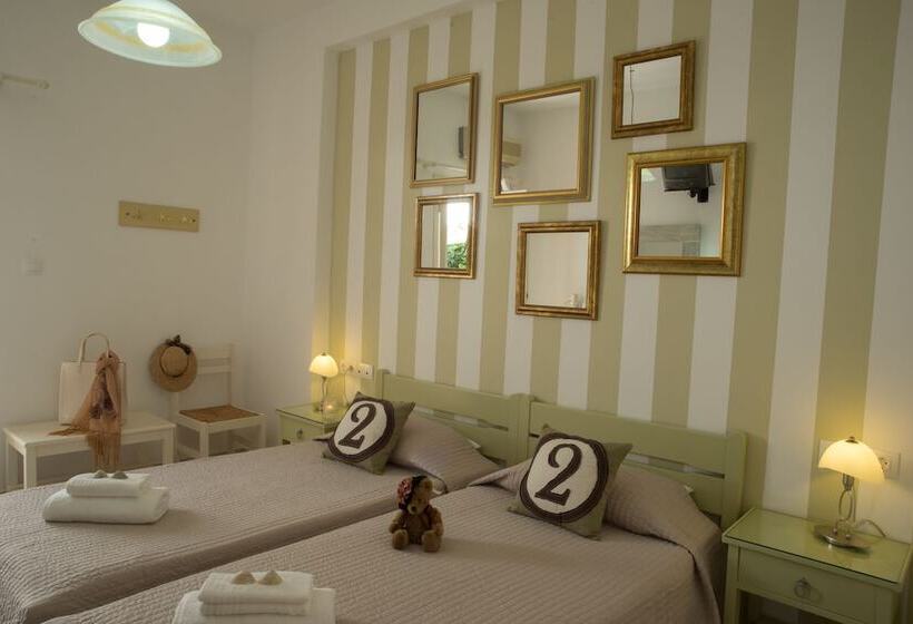 Номер Стандарт, Cyclades