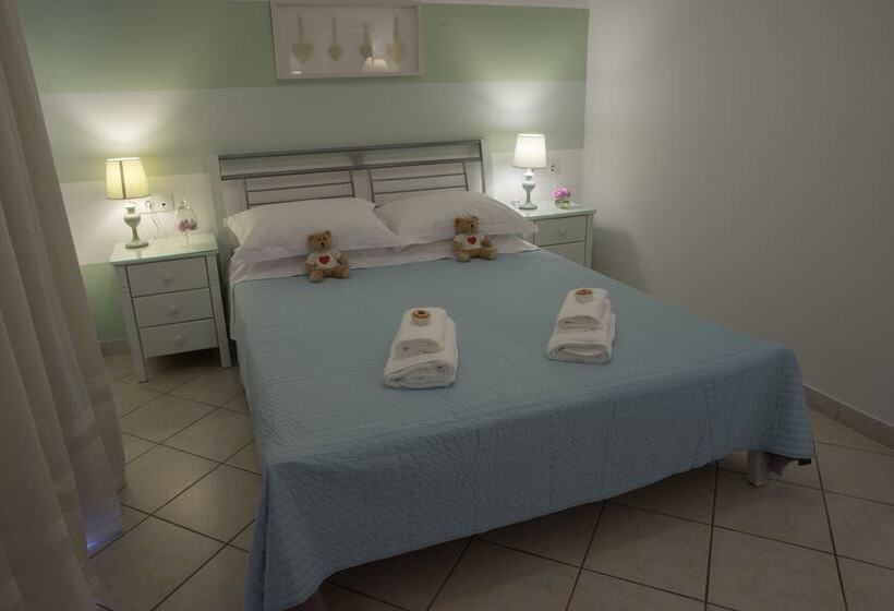 Номер Стандарт, Cyclades