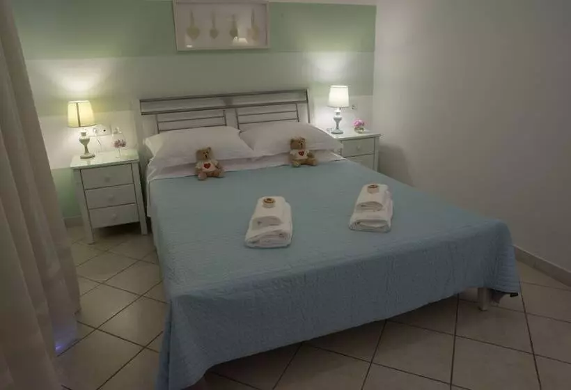 اتاق استاندارد, Cyclades