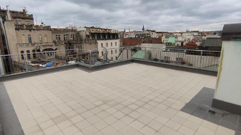 Superior studio with terrace, Ea Aparthotel Melantrich