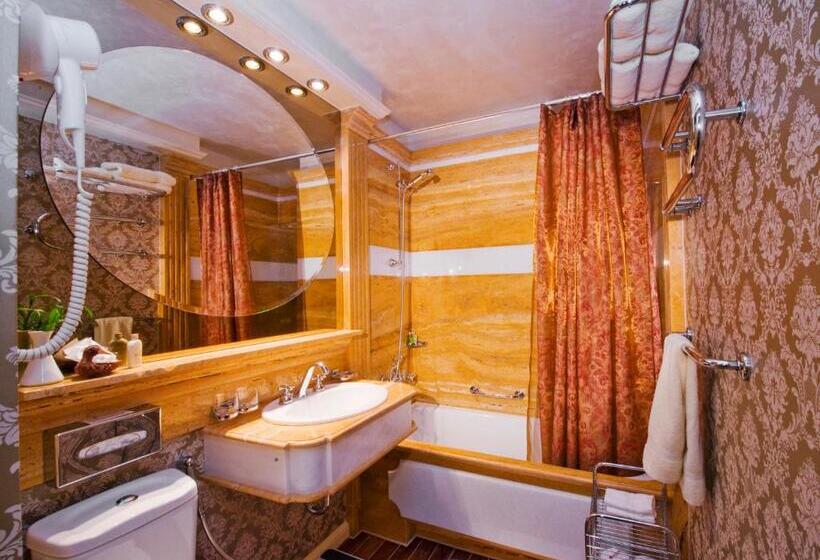 اتاق سوپریور, Imperial Hotel & Restaurant