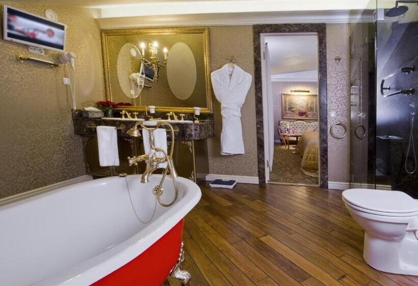 سوئیت رویال, Imperial Hotel & Restaurant