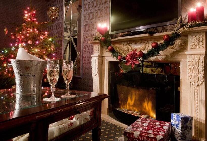 سوئیت رویال, Imperial Hotel & Restaurant