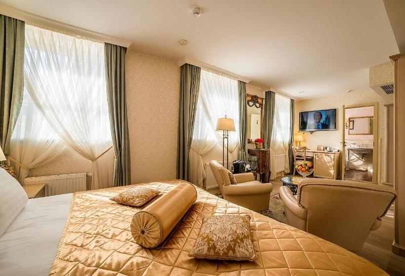 سوییت جونیور, Imperial Hotel & Restaurant