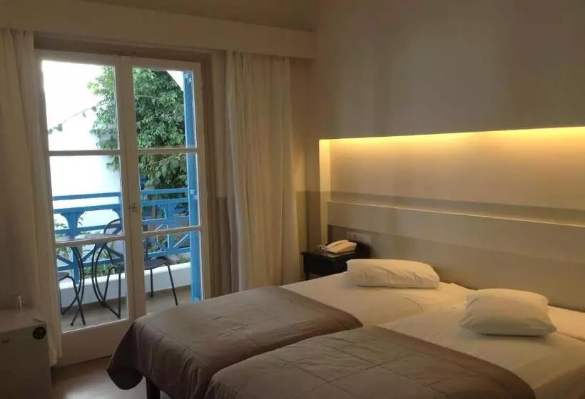 اتاق استاندارد پریمیوم سه تخته, Kamari Beach