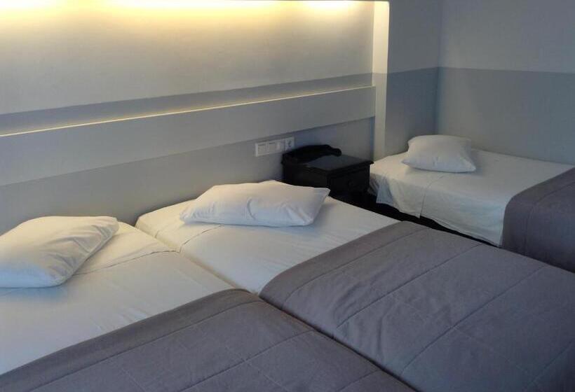 Трехместный Номер Стандарт Interior, Kamari Beach