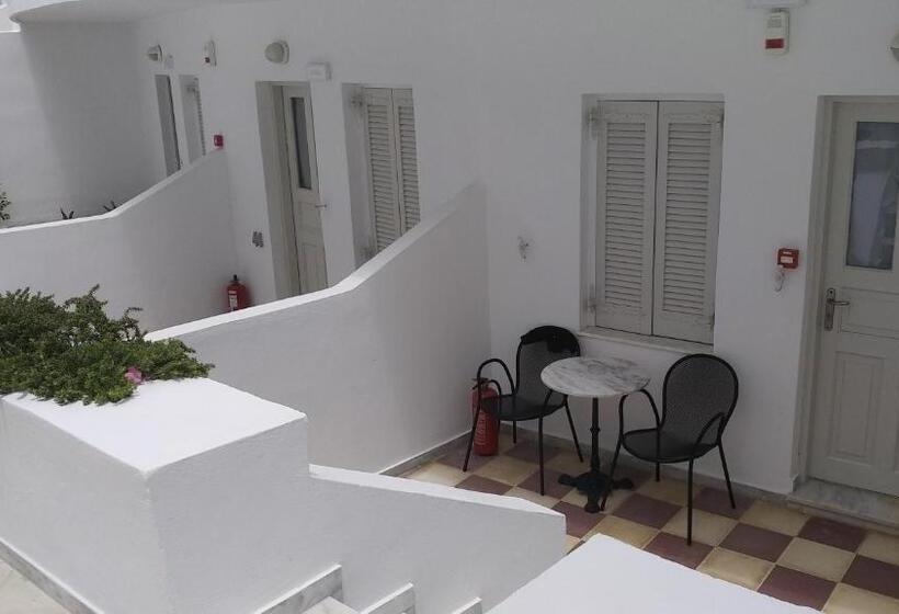 Номер Economy, Kamari Beach