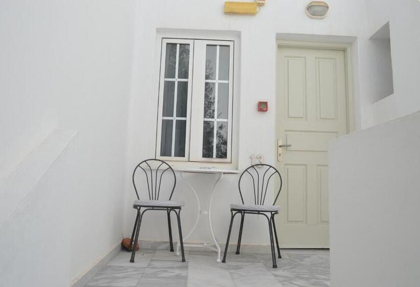 Номер Economy, Kamari Beach