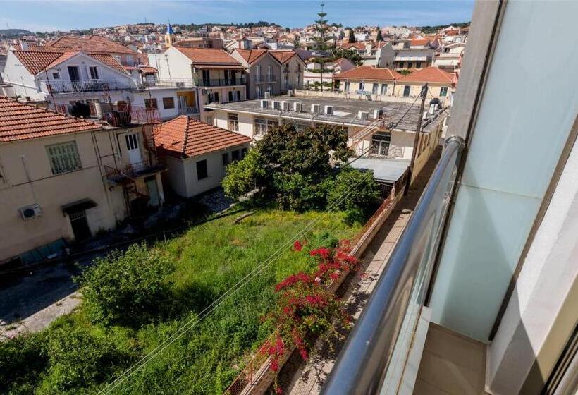 Семейный Номер, Mouikis Hotel Kefalonia