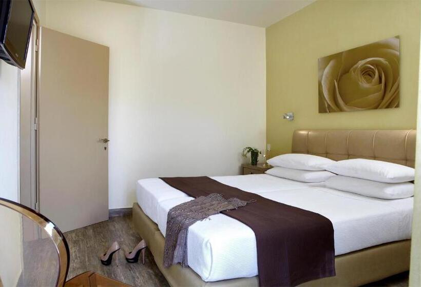 Семейный Номер, Mouikis Hotel Kefalonia