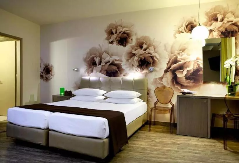 اتاق خانوادگی با چشم‌انداز دریا, Mouikis Hotel Kefalonia