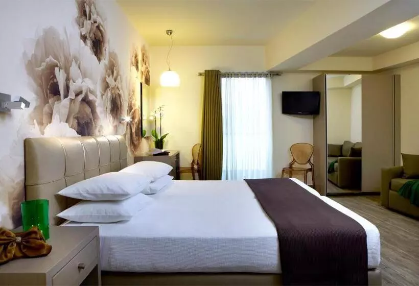 اتاق خانوادگی با چشم‌انداز دریا, Mouikis Hotel Kefalonia