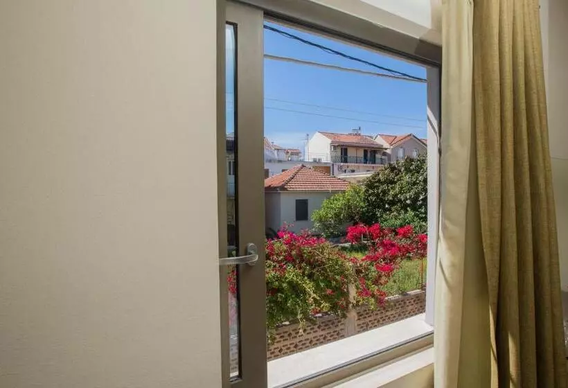 اتاق عادی, Mouikis Hotel Kefalonia